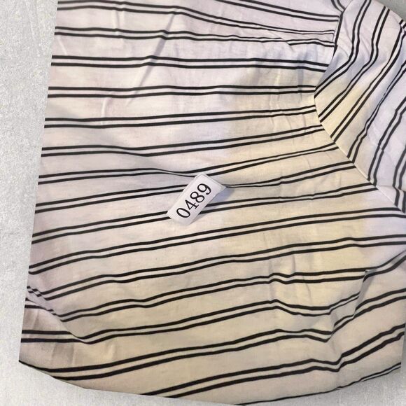 LuLaRoe Lynnae Long Sleeve Shirt-Size XL- Black And White Stripe Print-NWT - Picture 4 of 5